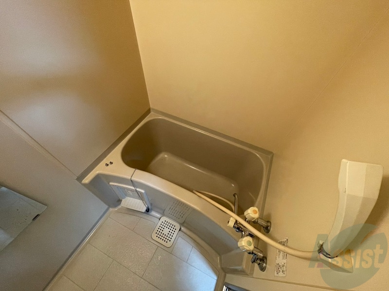 バス・シャワールーム　ユニットバスです。疲れを癒すのに欠かせませんね！