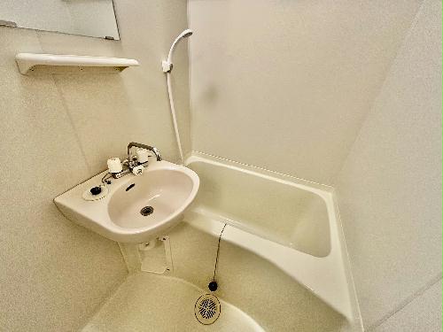 バス・シャワールーム　設備・仕様は号室により異なる為、現状を優先いたします。