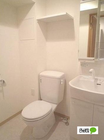 トイレ　※他の部屋参考写真