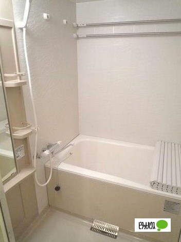 バス・シャワールーム　※他の部屋参考写真