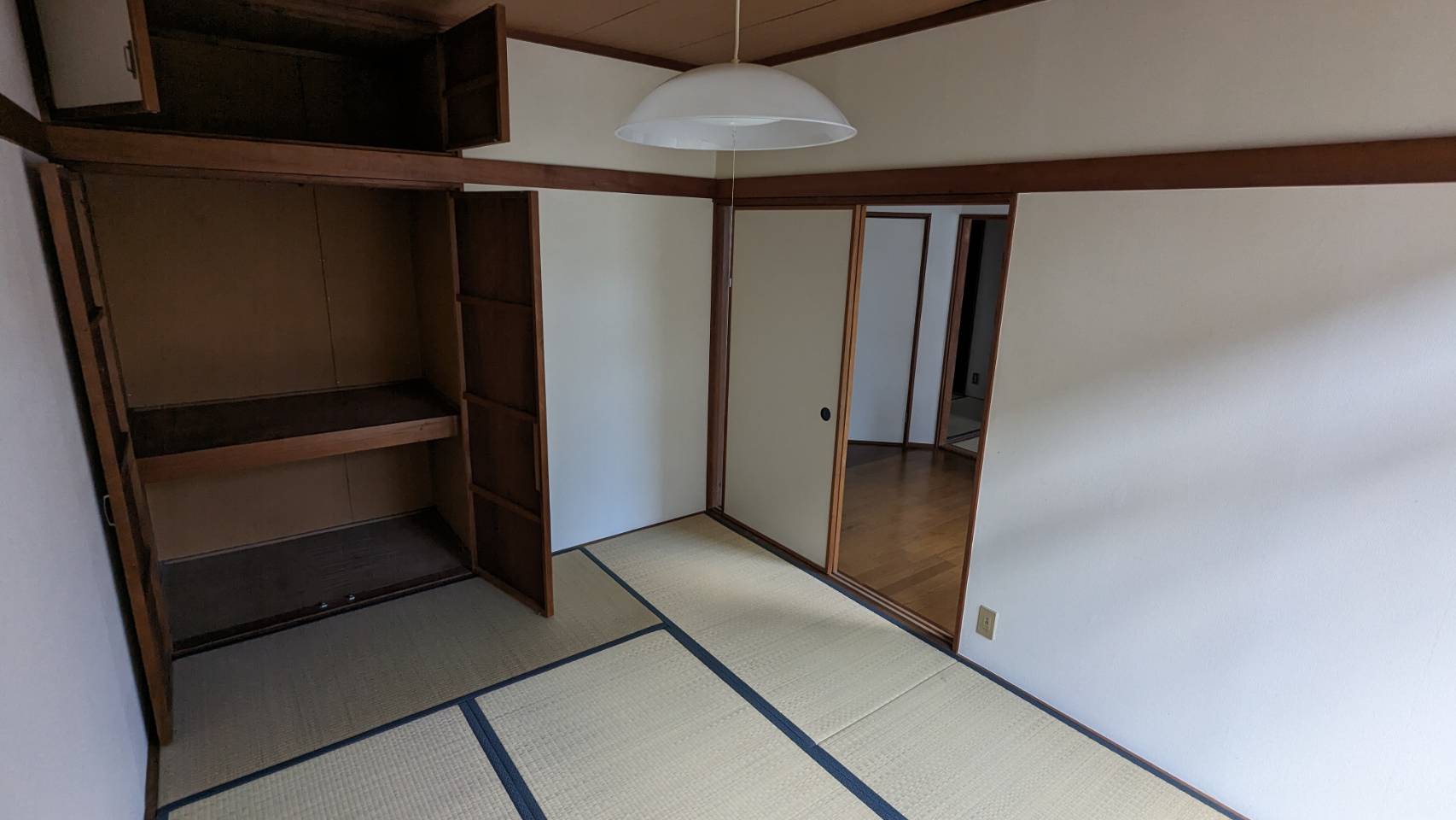 コーポ西仙台IIの居間写真