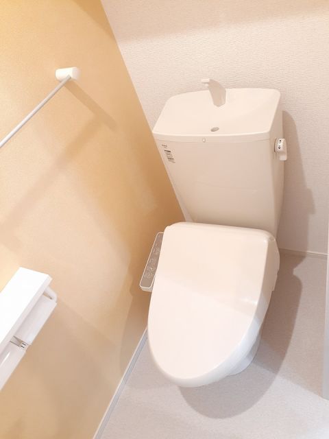 【焼津市小川のアパートのトイレ】