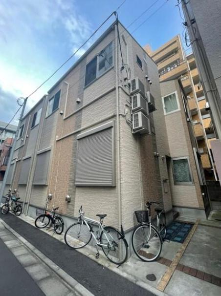 墨田区菊川のアパートの建物外観
