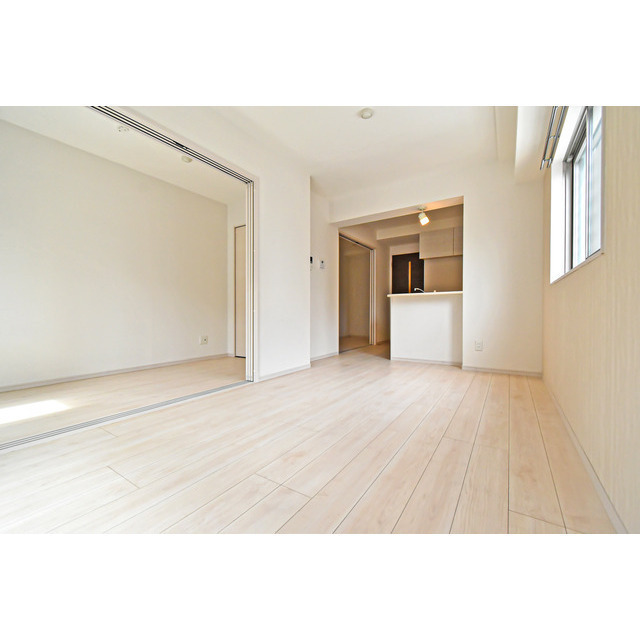 居室・リビング　※同物件別部屋の参考写真・現況優先