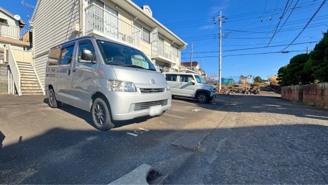 【タウニィスズタカの駐車場】