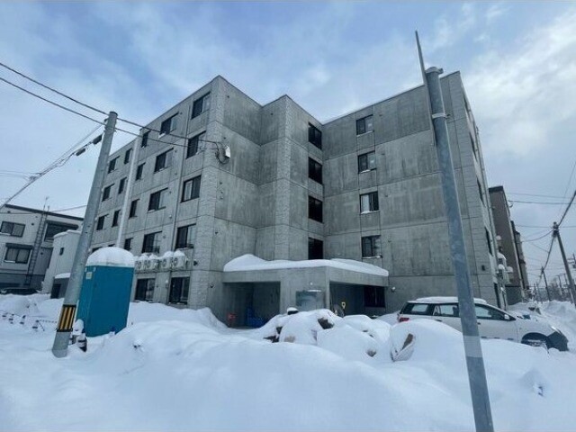 【札幌市北区北二十七条西のマンションの建物外観】