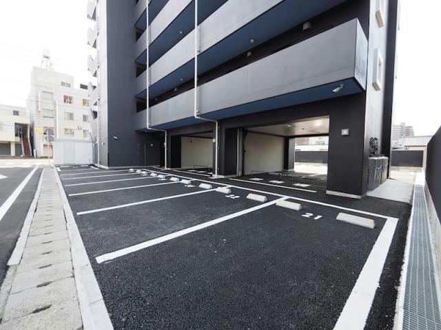 駐車場　駐車場