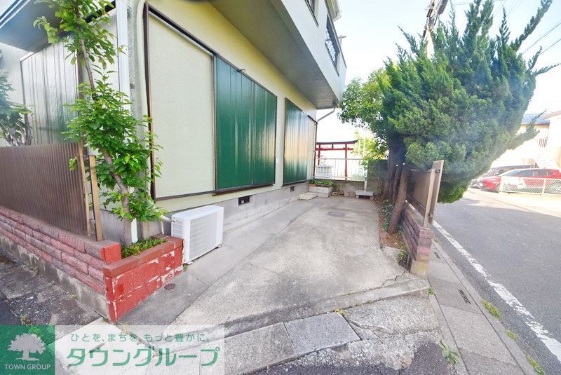 駐車場　駐車場