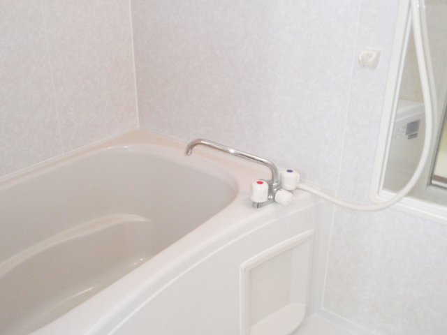 バス・シャワールーム　同物件別号室の写真です。