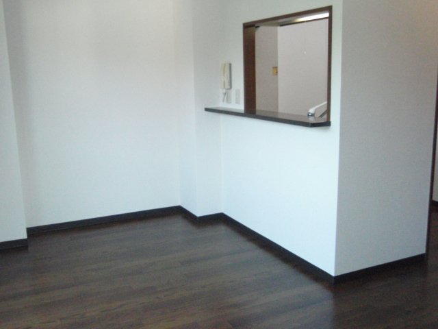 居室・リビング　同物件別号室の写真です。