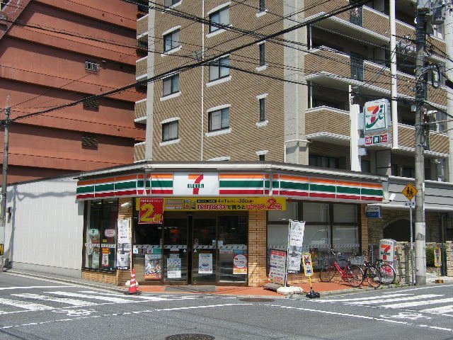 コンビニ　セブンイレブン広島あけぼの通り店（コンビニ）まで147m