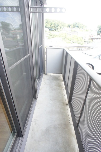 バルコニー　バルコニー付！お天気のいい日は洗濯物も気持ちよく干せますね！