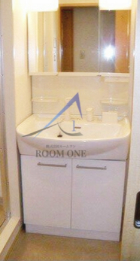 洗面設備　独立洗面台です。