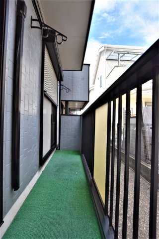 バルコニー　同施工業者、別物件、類似間取りのイメージ写真です