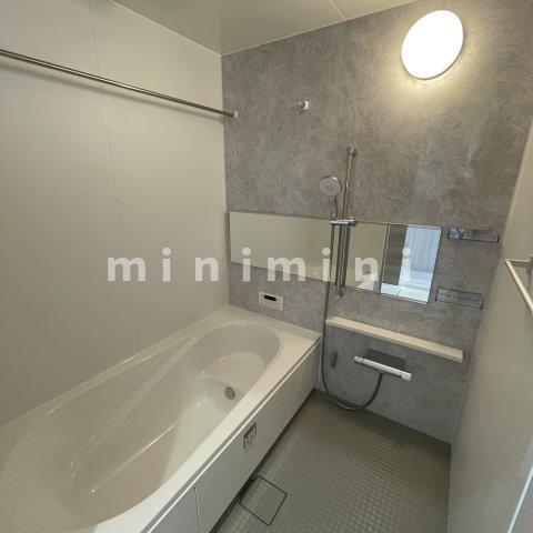 バス・シャワールーム　※写真は同シリーズ類似物件を含む為現況優先とさせて頂きます