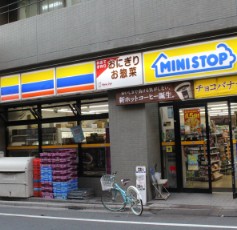 コンビニ　ミニストップ（コンビニ）まで100m