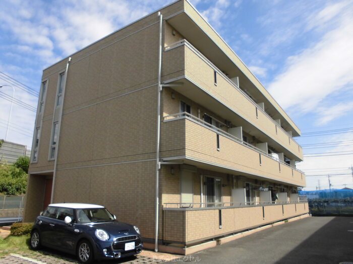 建物外観　駅まで徒歩圏内で交通便利です。