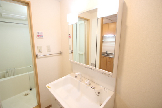 洗面設備　※別部屋の写真です