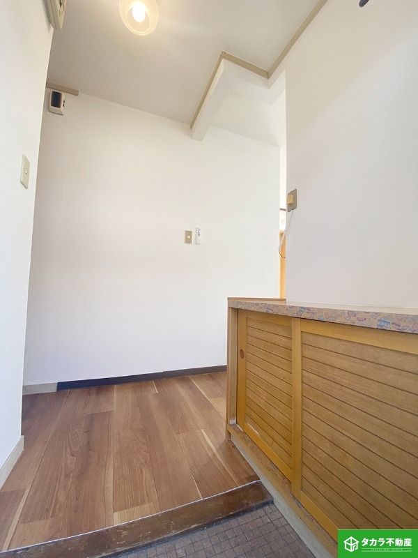 玄関　写真は３０１号