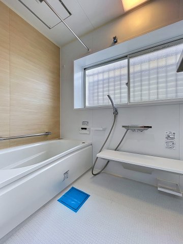 バス・シャワールーム　★浴室乾燥機付きで雨の日のお洗濯も安心です★