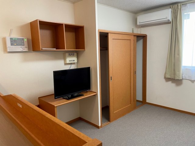 居室・リビング　ゆったり過ごせる居間です