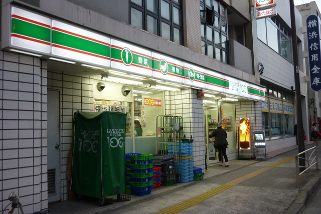 コンビニ　STORE100「保土ヶ谷天王町1丁目」（コンビニ）まで128m