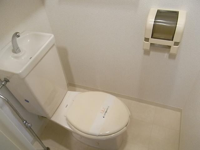 トイレ　（別タイプ参考写真）エクセルエヌ・ケー　豊島区南長崎4