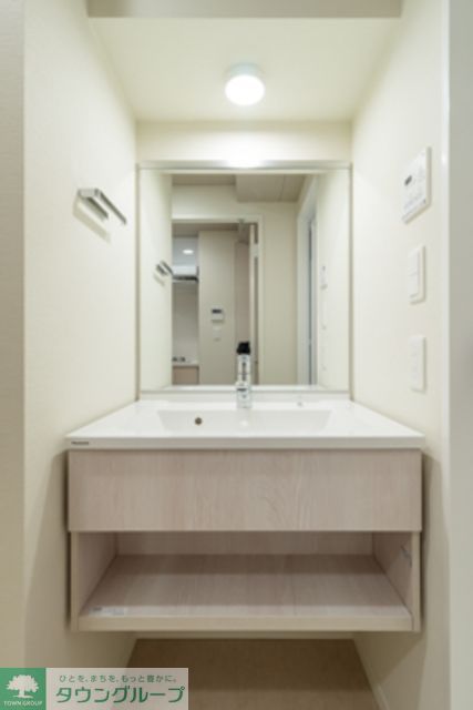 洗面設備　※写真は同タイプ住戸です。