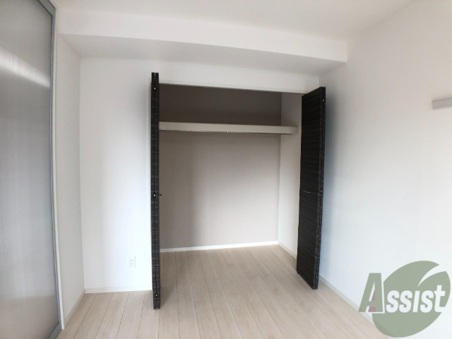 収納　収納は奥行もありたくさんの物がしまえそうです。