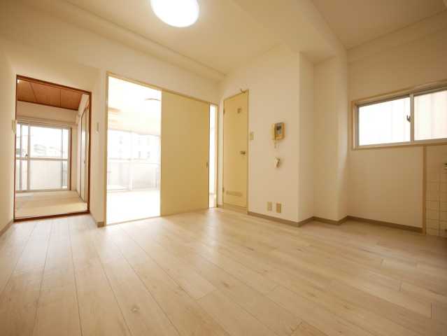 居室・リビング　旭泉マンション　参考写真