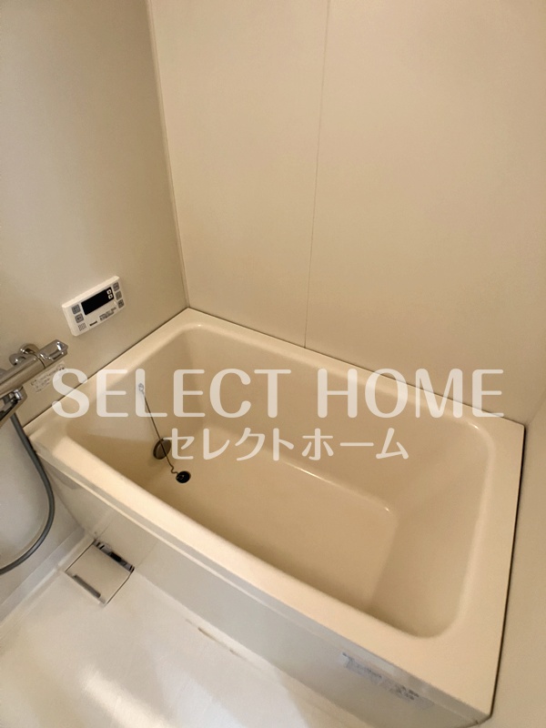 バス・シャワールーム　落ち着いた空間のお風呂です