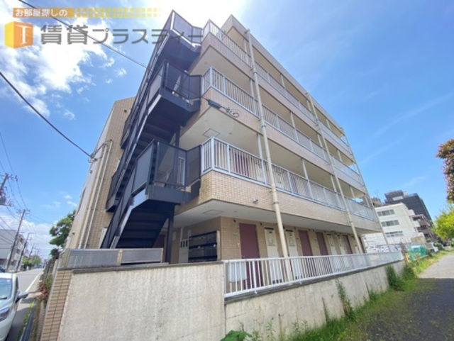 建物外観　住宅街エリア本郷町の狙い目マンション。