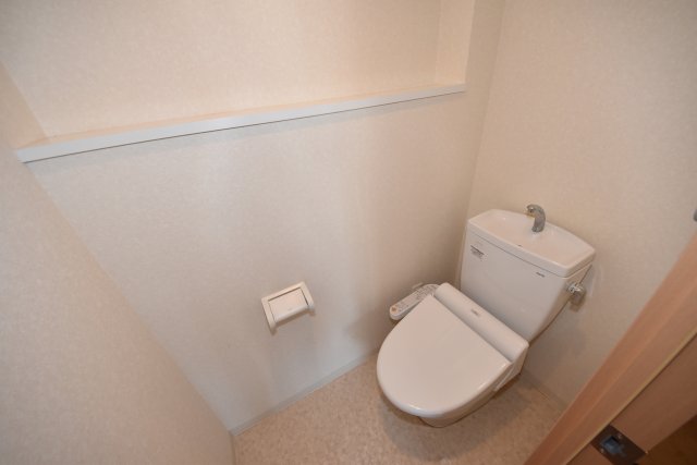 トイレ　トイレもきれいです