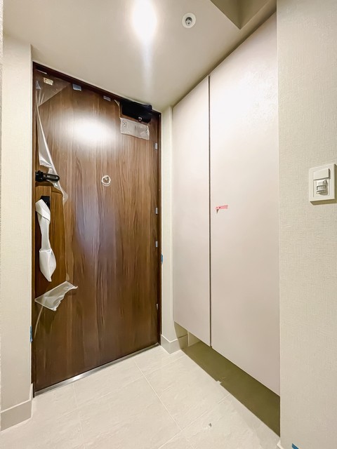 玄関　※写真は同タイプ住戸です。