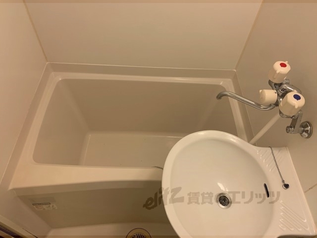 バス・シャワールーム　バス