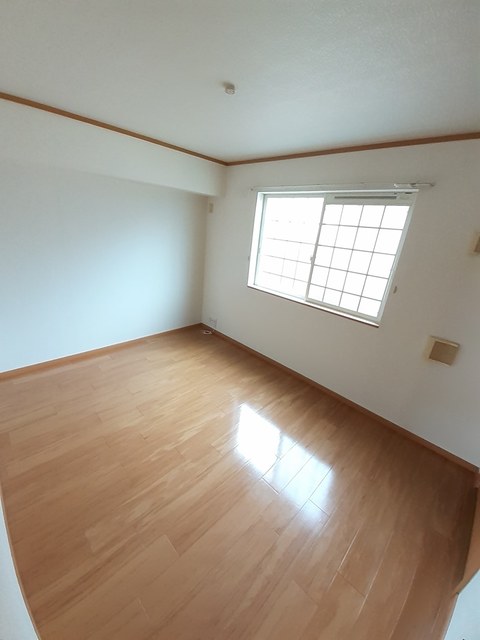その他部屋・スペース　陽当たり良好で室内明るいですね！