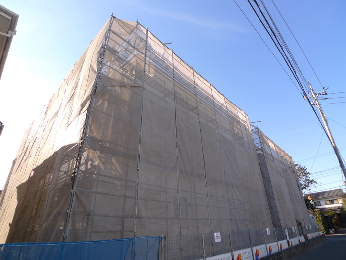 建物外観　建築中