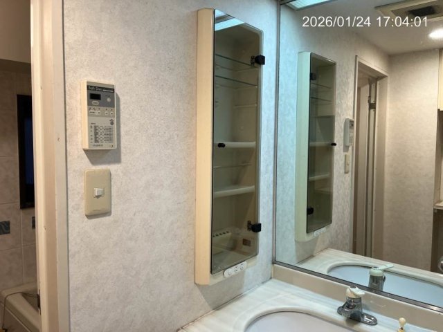 洗面設備　独立洗面台で身支度をすべて済ませてしまいましょう