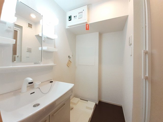 洗面設備　使いやすい洗面所です