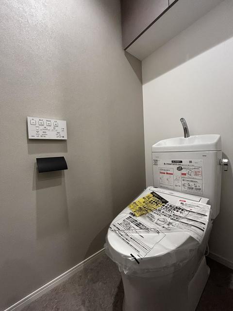 トイレ　※写真は同タイプ住戸です。