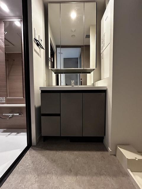 洗面設備　※写真は同タイプ住戸です。