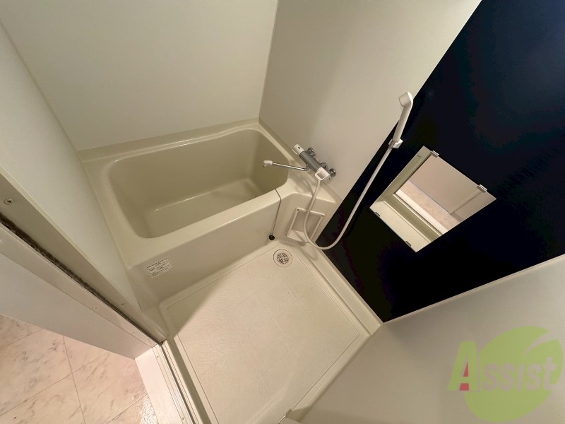 バス・シャワールーム　お風呂になります。一日の疲れを癒してくださいね。