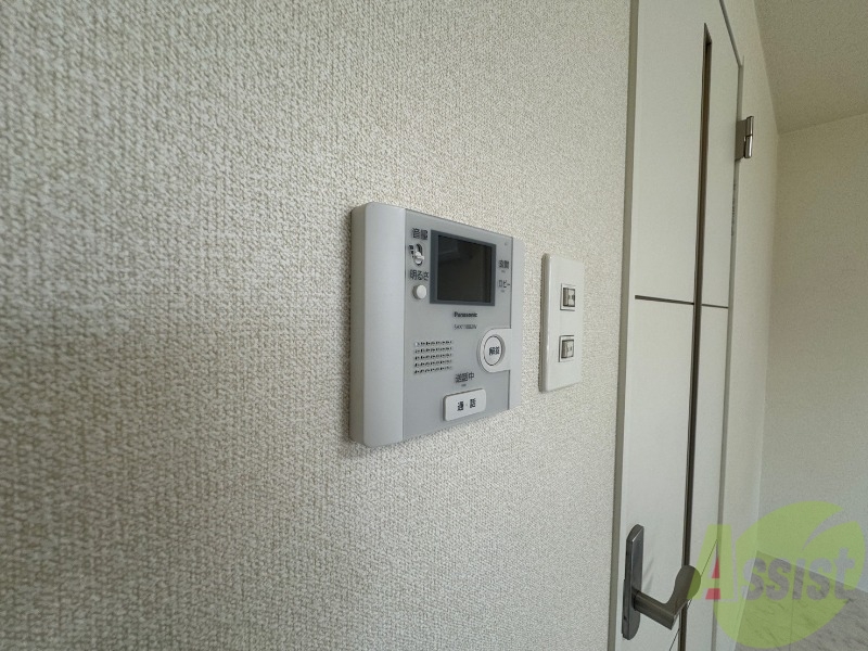 セキュリティ　ＴＶモニター付インターホンです。来客者の顔が見えるので安心！