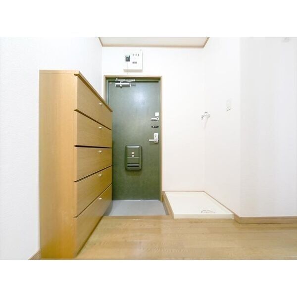 玄関　同一タイプです。