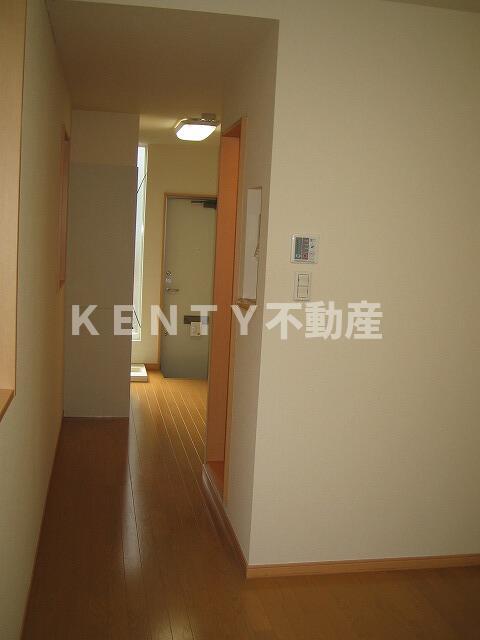 その他部屋・スペース　明るい色調の室内です