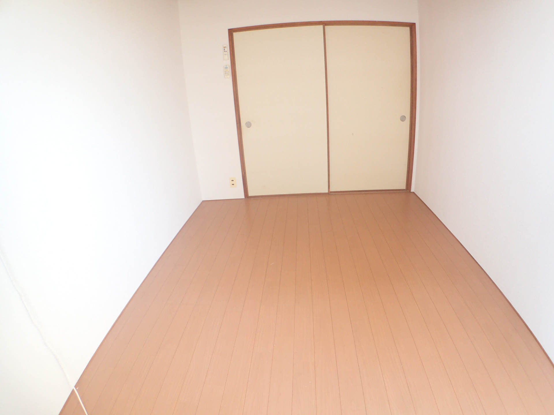 サチ代荘の居間写真