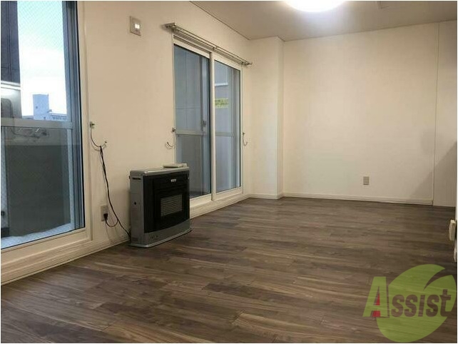 居室・リビング　内装リフォーム済で大変きれいなお部屋です！