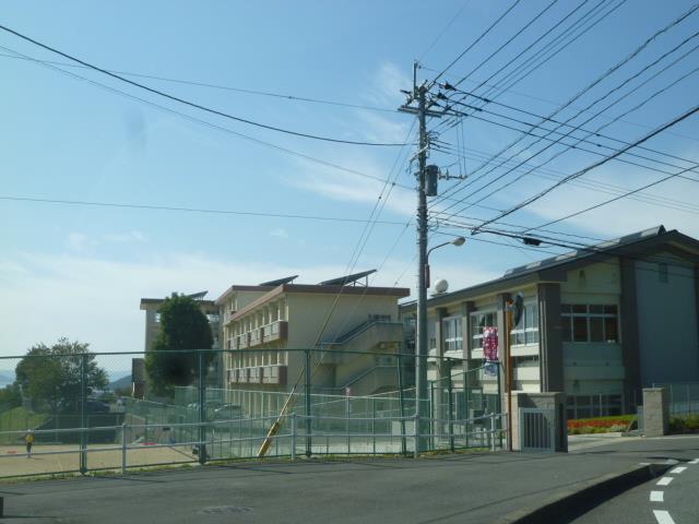 中学校　大村中学校（中学校）まで735m