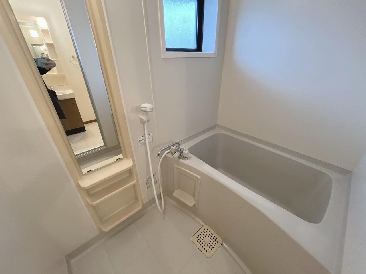 バス・シャワールーム　バスルーム