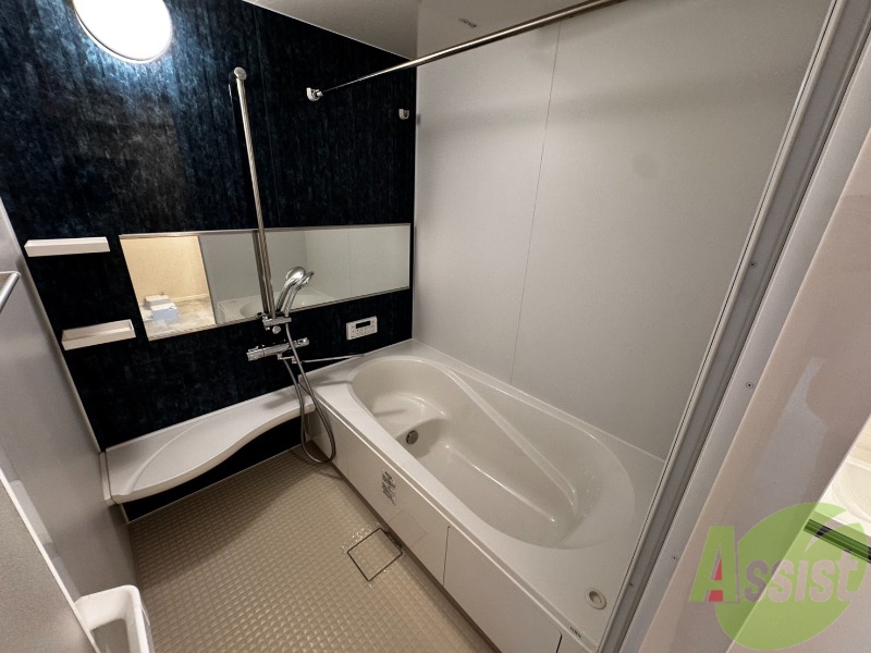 バス・シャワールーム　こちらはお風呂です。毎日の疲れをさっぱり流しましょう。